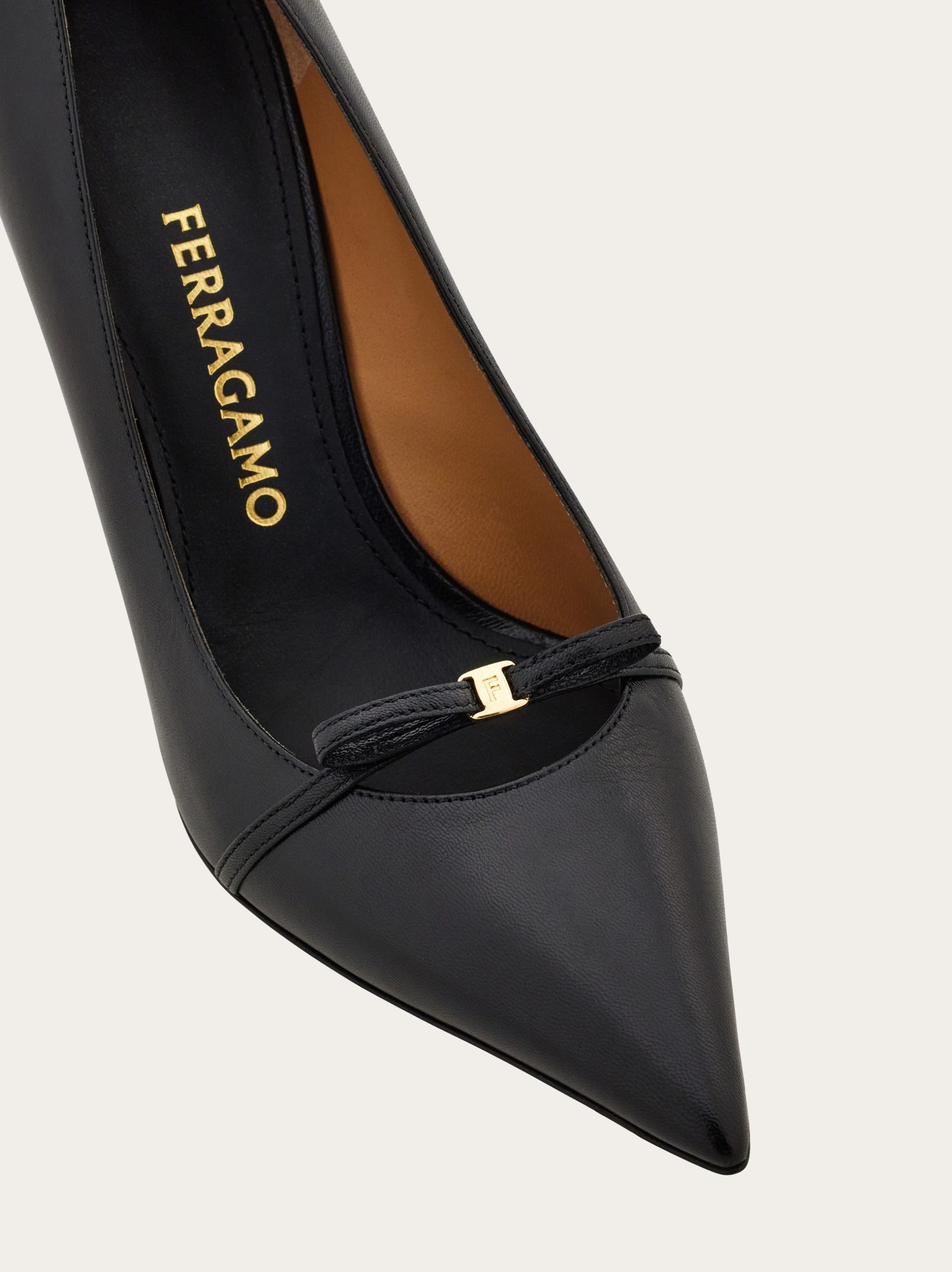 Ferragamo Mini bow pump - Image 2